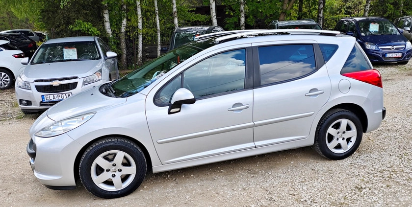 Peugeot 207 cena 13950 przebieg: 122000, rok produkcji 2009 z Nowy Targ małe 466